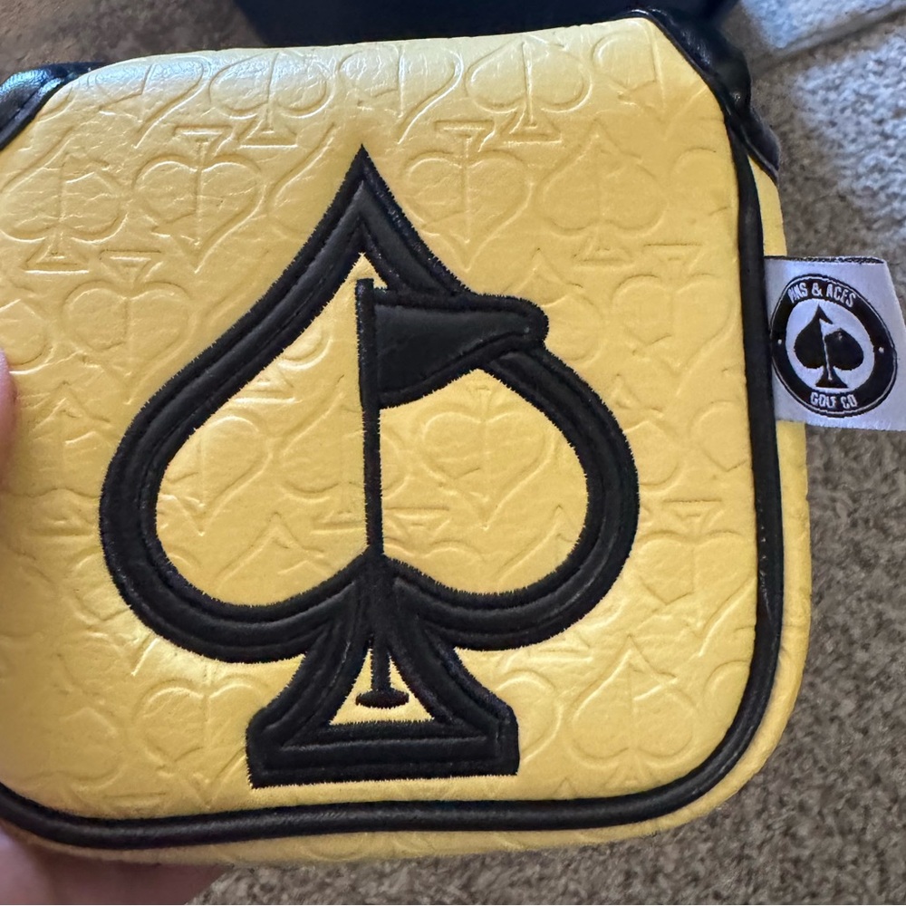 Yellow and Black Putter Golf Pouch new